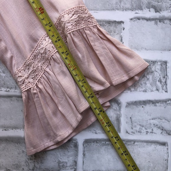 Chicos Size 1 (US 8)  Blush Pink V-Neck Button Front Blouse 3/4 Ruffled Sleeves - Picture 9 of 13